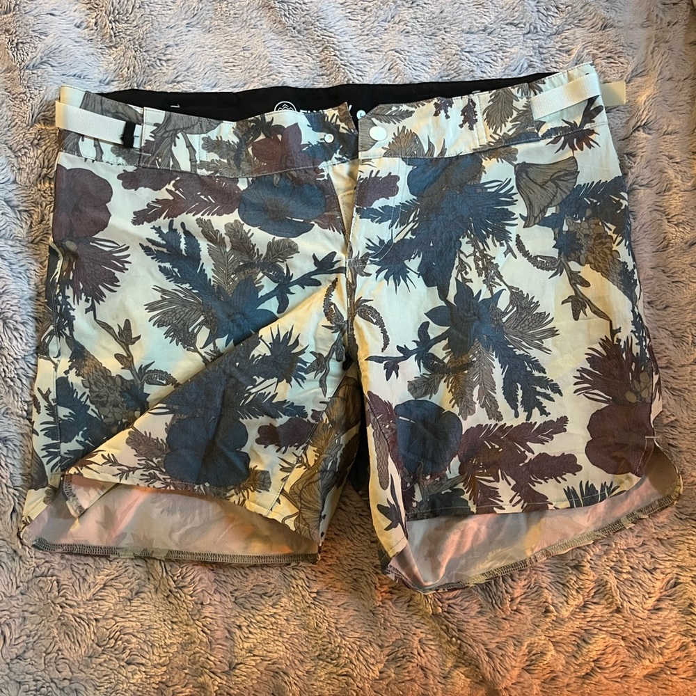 Flylow Women’s Mountain Biking Shorts